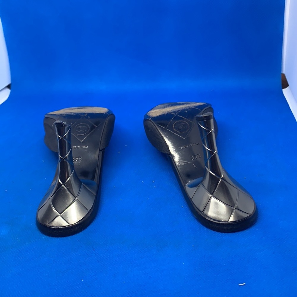 🔥 Chanel stunningly futuristic Heels 35C - Picture 5 of 9